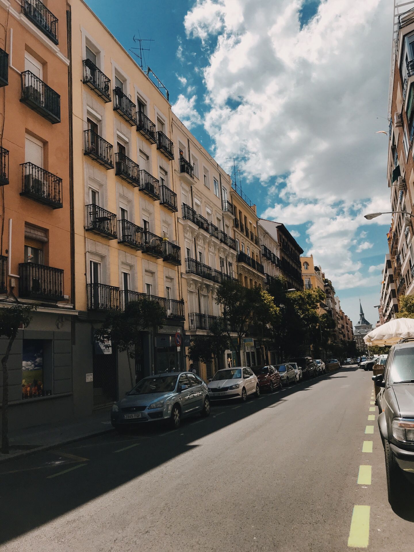 El Tribunal Supremo establece jurisprudencia sobre la posibilidad de prohibir los alquileres turísticos en comunidades de propietarios, marcando un hito en la interpretación del artículo 17.12 LPH